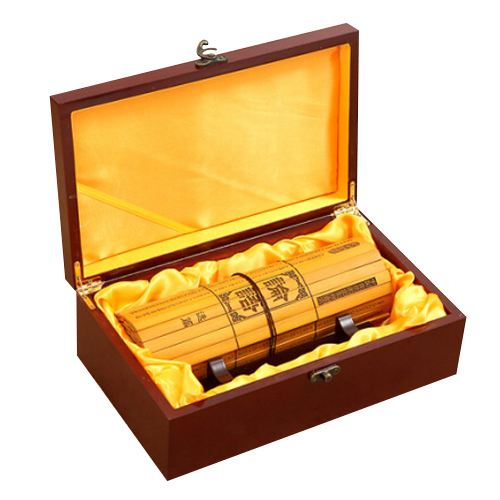 禮盒禮品定制想突出特點(diǎn)，如何挑選靠譜的禮品盒定制廠家